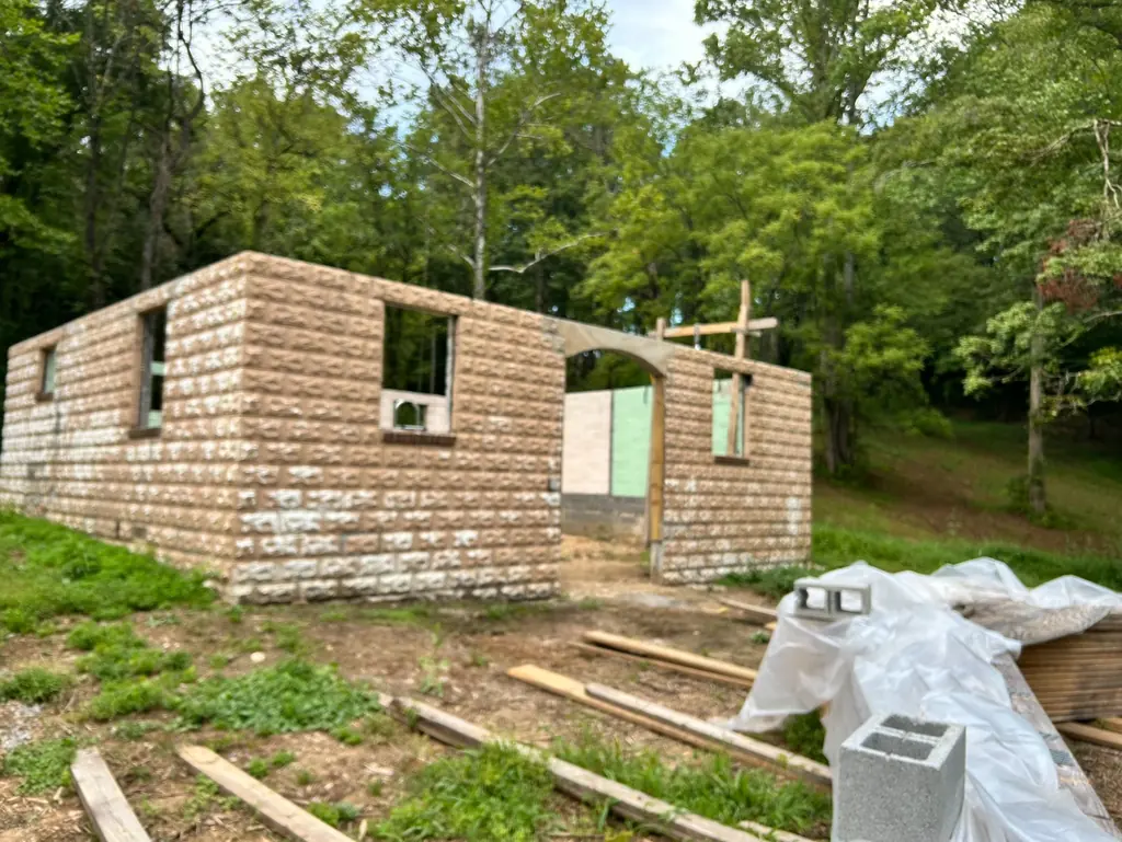 Block walls up and ready for roof framing on a new build near Knoxville, Tennessee